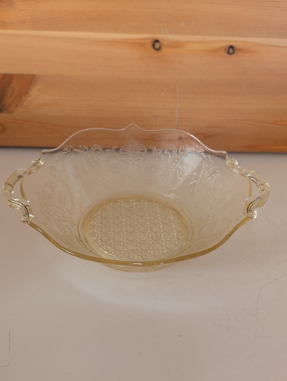 VTG. Elegant Amber Depression Glass Serving Bowl with Handles.🌟🌟🌟